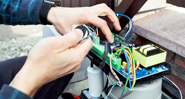Automatic Driveway Gate Repair in Iona, FL