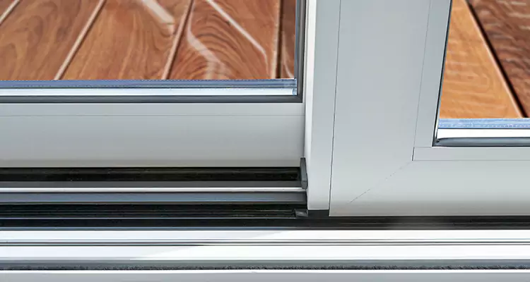 Patio Doors Leaking Water Issue Repair Services in Iona, FL