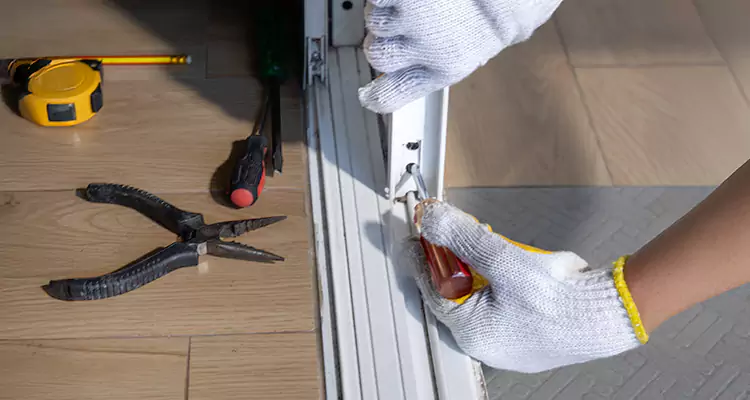 Screen Door Wheel Replacement in Iona, FL