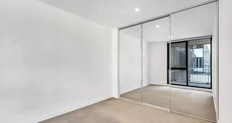 Why Homeowners Choose Us for Sliding Mirror Door Replacement in Iona, FL