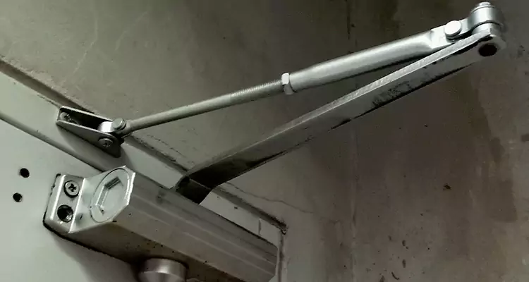 Door Closer Parallel Arm Installation in Iona, FL